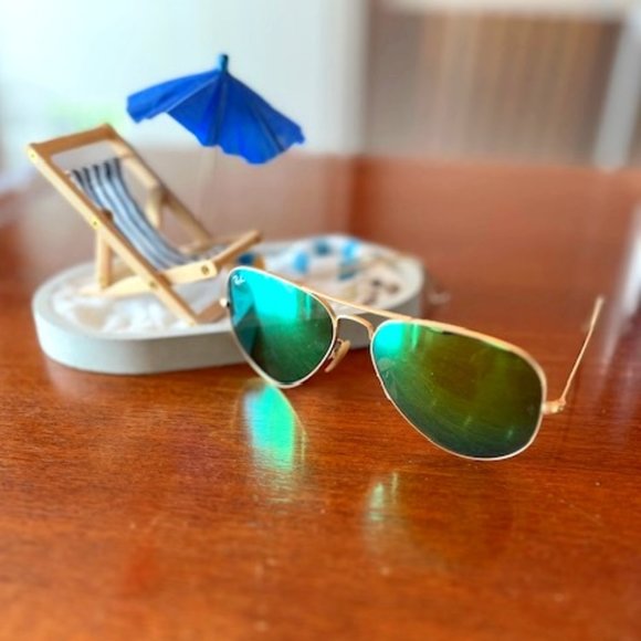 RAY-BAN | Sunglasses - Aviator Flash Lenses | Green + Gold Matte - Picture 2 of 6